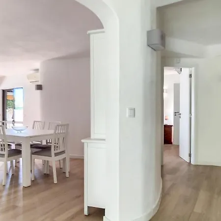 Villa Palmeira Galé